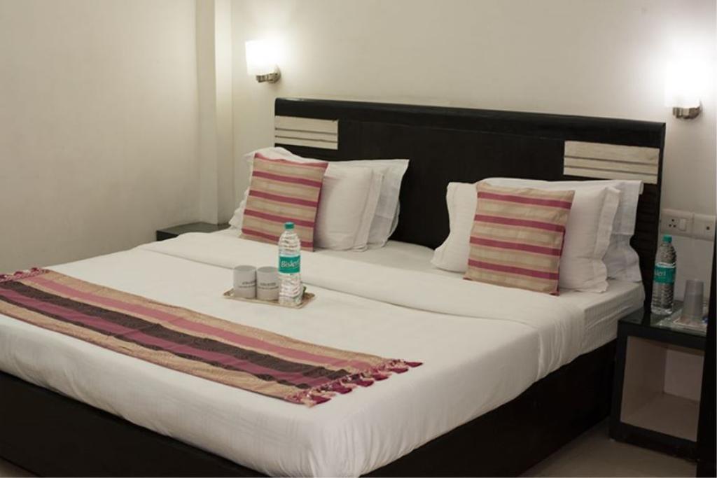 Aura Suites Gurgaon Exterior photo